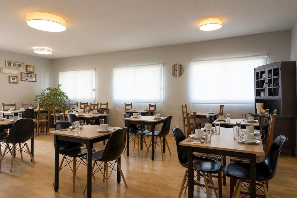Hotel The Originals City, Le Puech, Narbonne